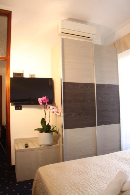 Hotel Tilly Cesenatico Luaran gambar