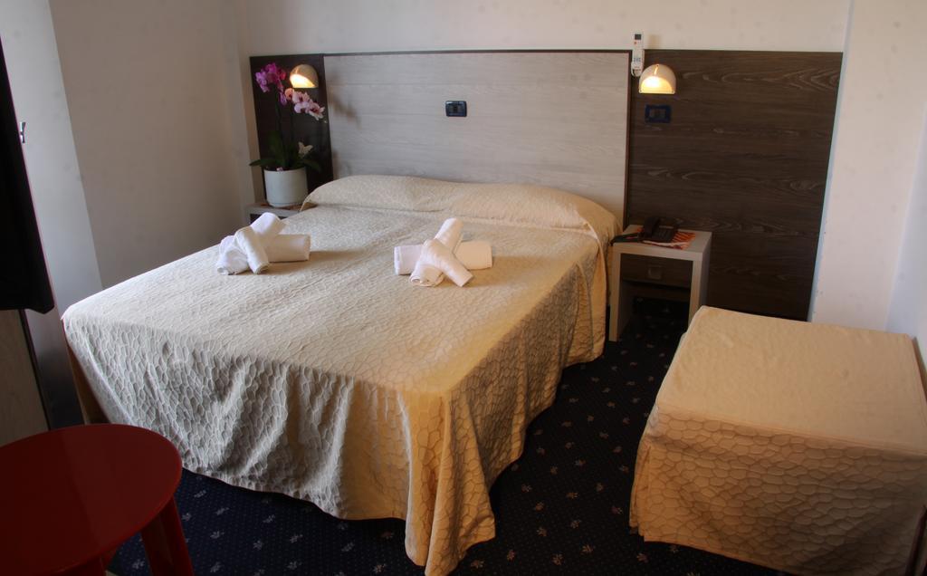 Hotel Tilly Cesenatico Luaran gambar